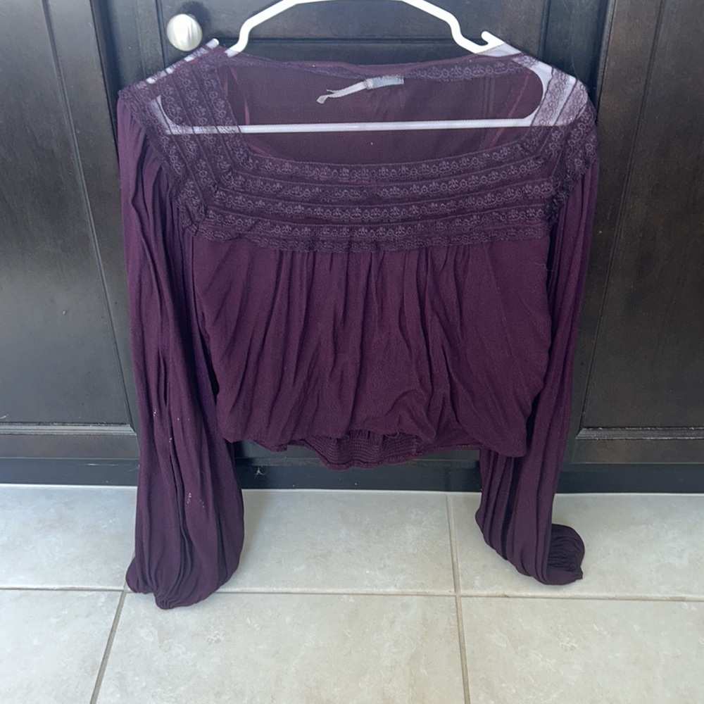 Urban Outfitters cropped blouse - Picture 2 of 2